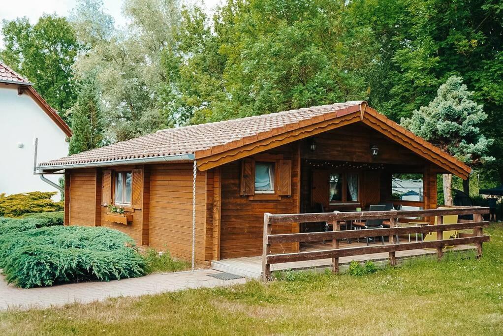 Holzhaus Direkt Am See Priepert 外观 照片